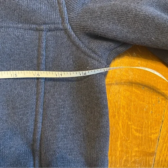 L.L. Bean Men's Deep Blue Zip Up Sweater - Picture 6 of 11